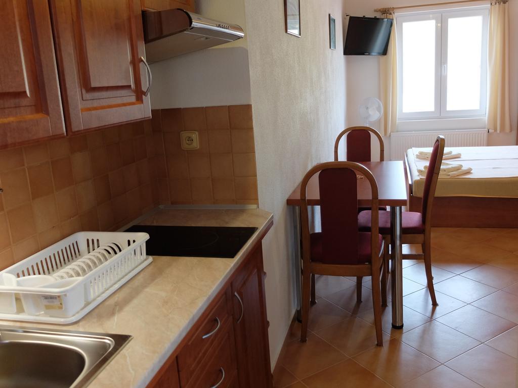Apartments Sunce Brna Δωμάτιο φωτογραφία
